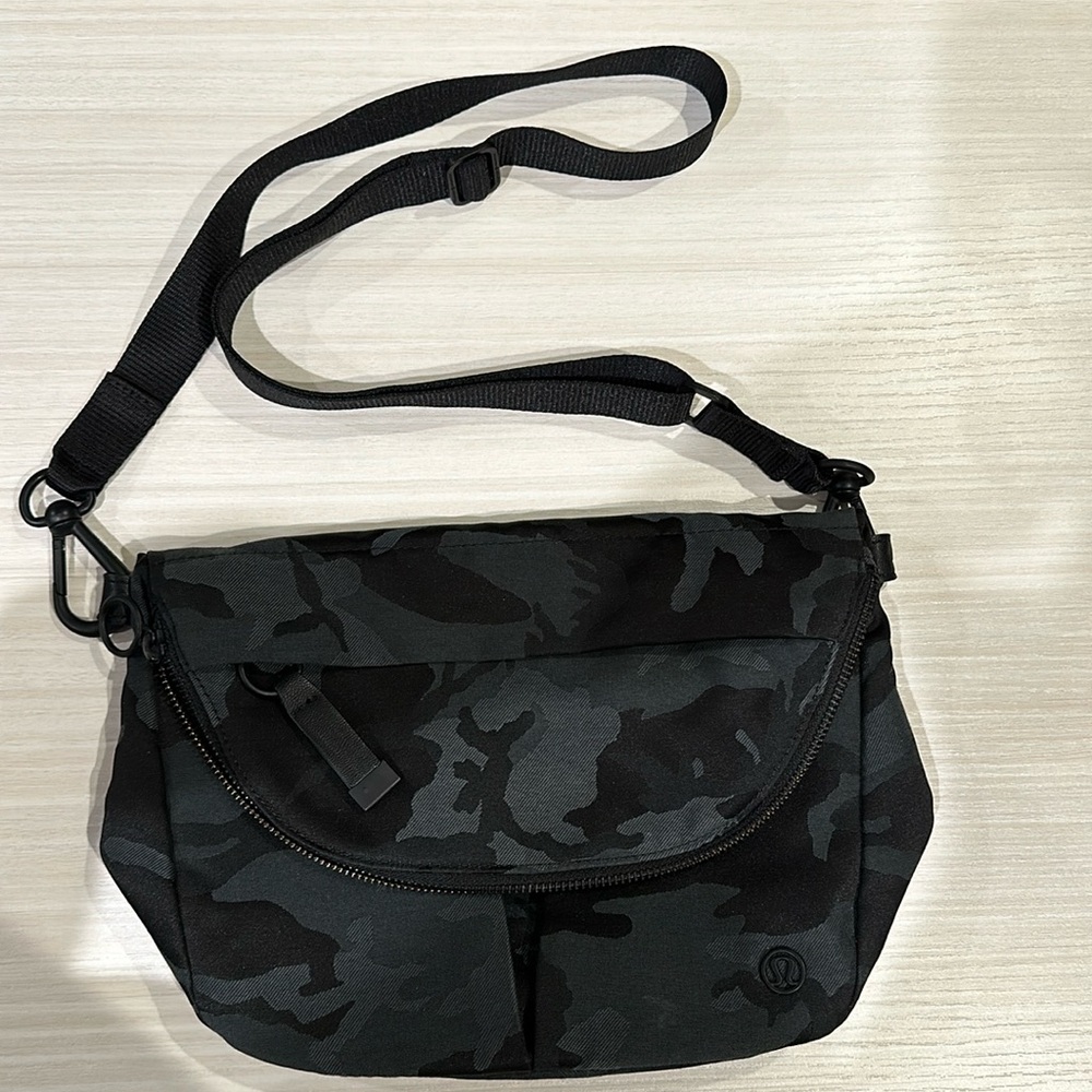 Lululemon Festival Bag